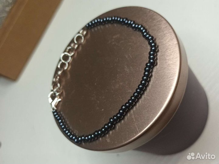 Браслет из черного бисера