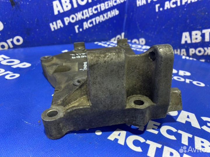 Кронштейн кондиционера Nissan Almera Classic седан