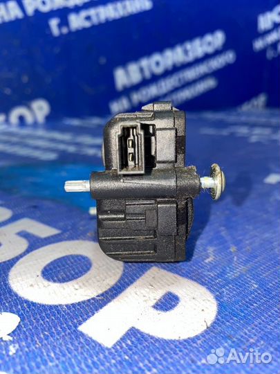 Активатор лючка бензобака Opel Corsa D хэтчбек