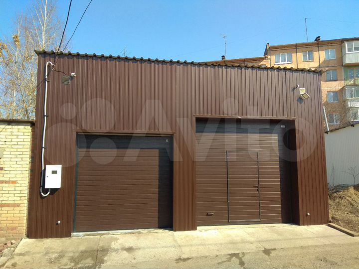 Гараж, > 30 м²