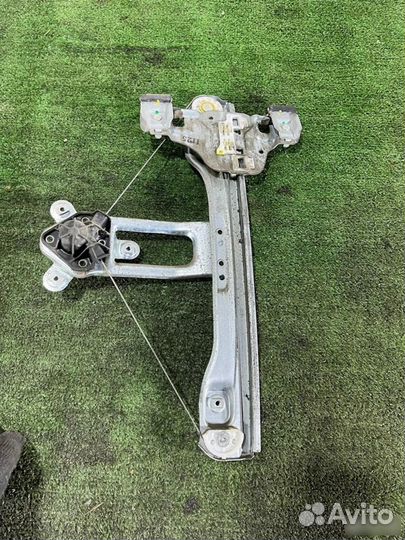 Стеклоподъемник механ. задний правый Chevrolet Ave