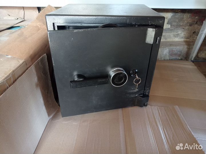 Сейф взломостойкий вм 1001Т мк