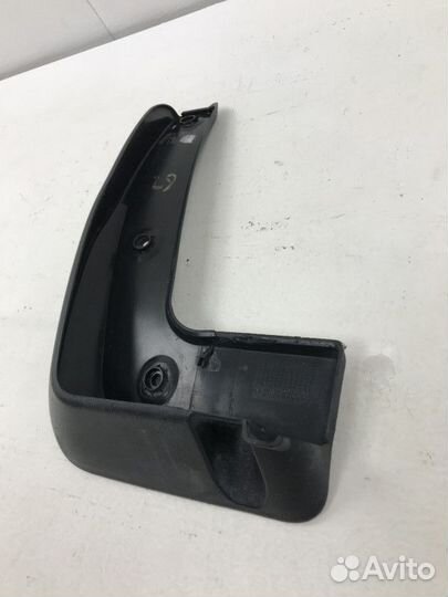 Брызговик передний левый Kia Sportage 4 (QL)