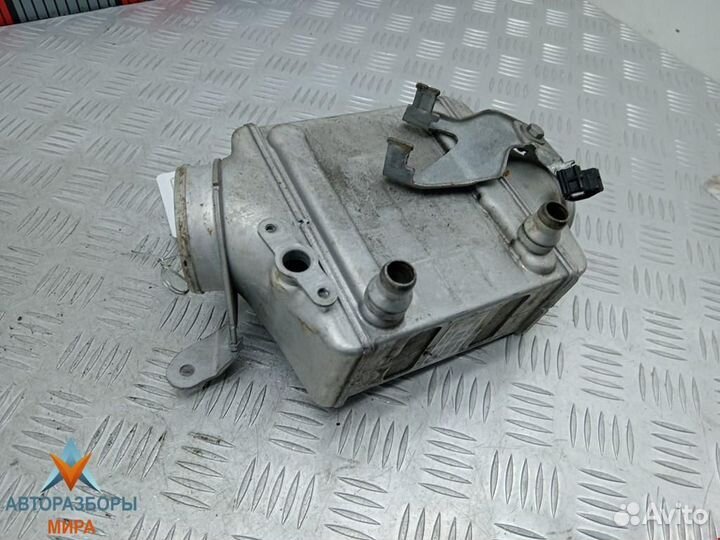 Интеркулер BMW 7 F01/F02 2009 13717575405