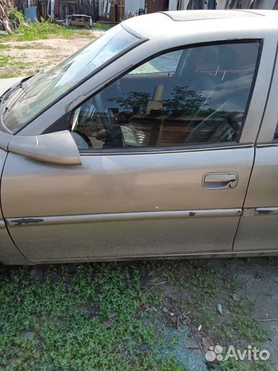Дверь передняя левая Opel Vectra b Опель вектра б