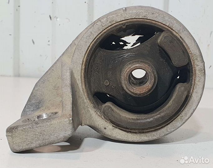 Опора двигателя правая Kia Spectra