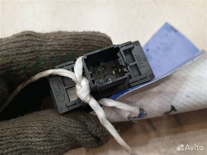 Кнопка включения обогрева стекла заднего Ford Fus