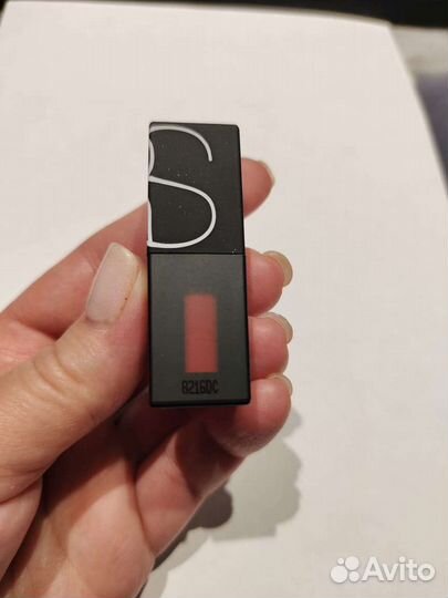 Ультраматовый пигмент для губ nars