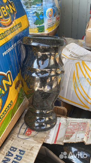 Вазы из гранита