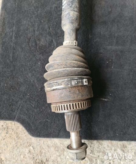 Привод передний правый Mercedes W163 ML430