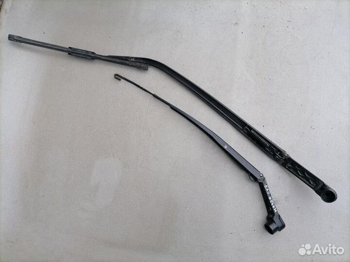 Поводок стеклоочистителя передний для Mazda CX 7