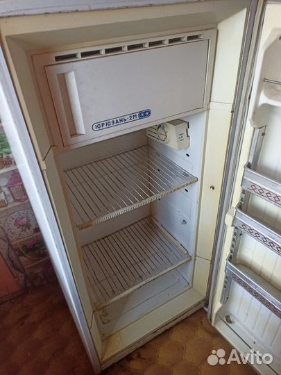 Холодильник юрюзань СССР