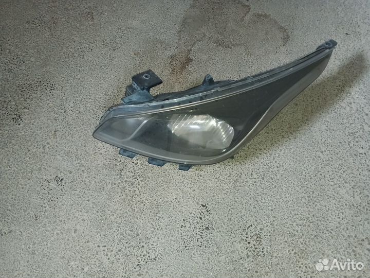 Фара оригинал Кио Рио 2018 года