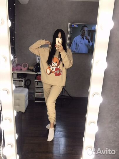 Спортивный костюм женский