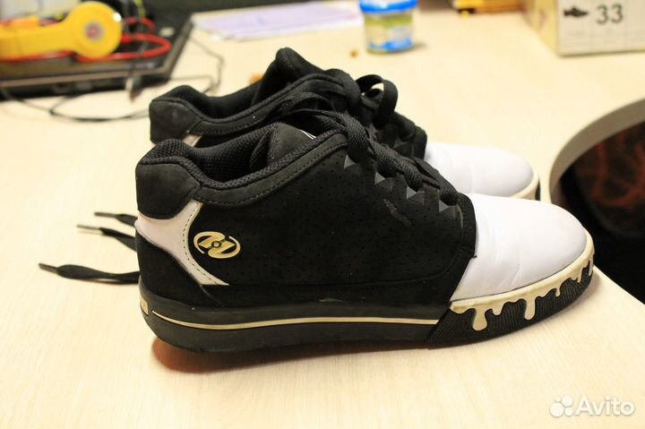 Роликовые кроссовки Heelys