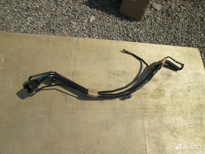 Горловина топливного бака Toyota Rav4 ACA31