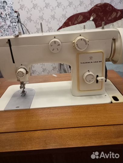 Швейная машина Чайка 142