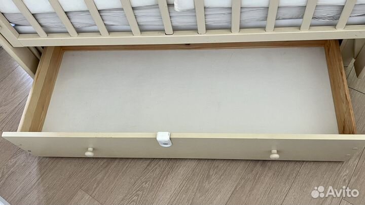 Кроватка детская Гандылян с маятником