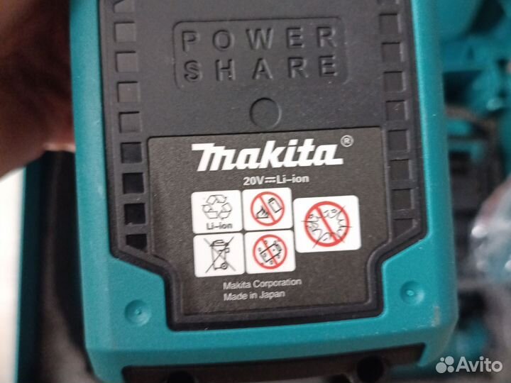 Гайковерт аккумуляторный makita