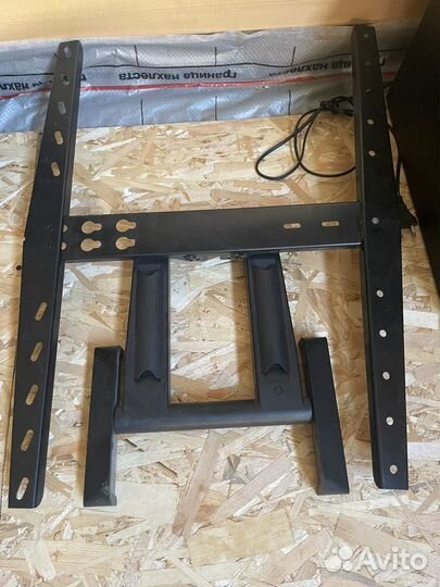 Кронштейн для телевизора поворотный