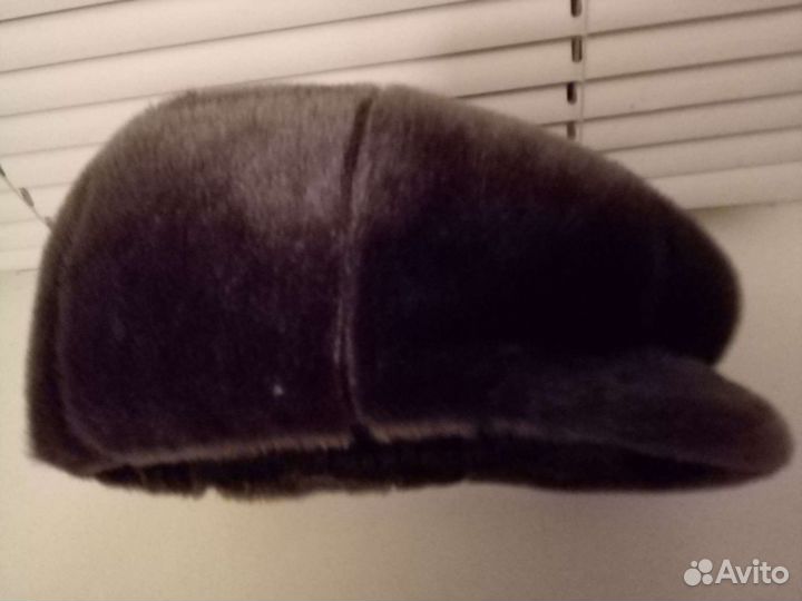 Меховая мужская шапка