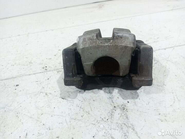 Суппорт задний левый Toyota Camry V40