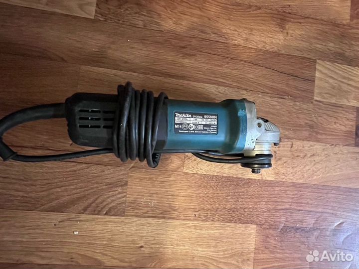Ушм болгарка Makita 9558HN