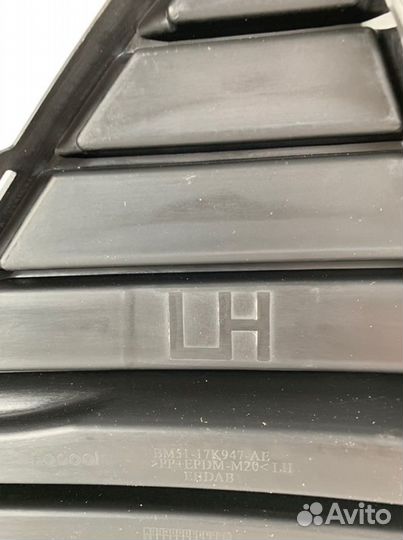 Решетка бампера передняя левая Ford Focus 3 CB8