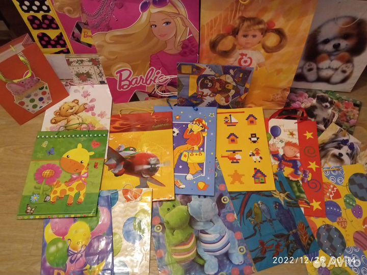 Подарочные пакеты на любой праздник. много