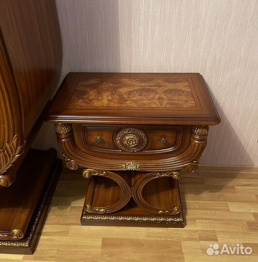 Спальный гарнитур