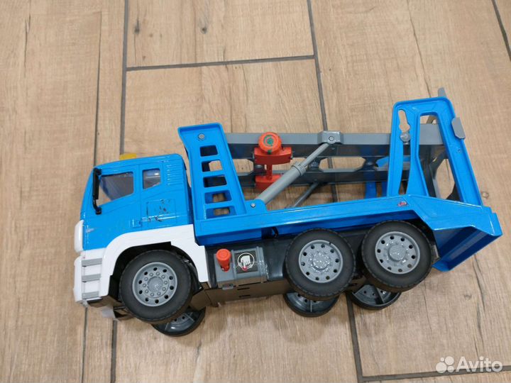 Игрушка полицейская машинка и эвакуатор