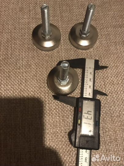 Ножки для мебели и стеллажей