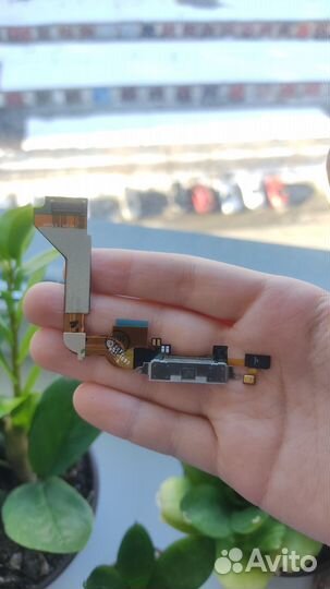 Нижний шлейф для iPhone 4