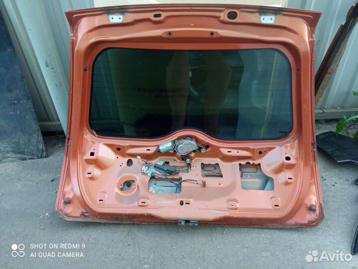 Дверь багажника Ford Fiesta 2001-2008