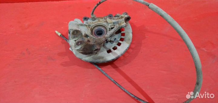 Кулак задний правый Фольксваген Туарег 2002-2010