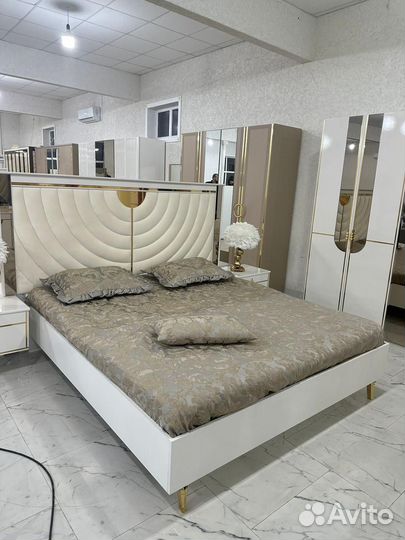 Спальный гарнитур Агата 6 дв