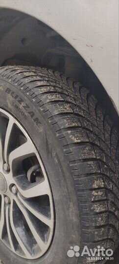 Bridgestone Blizzak LM-005 205/60 R16 96H