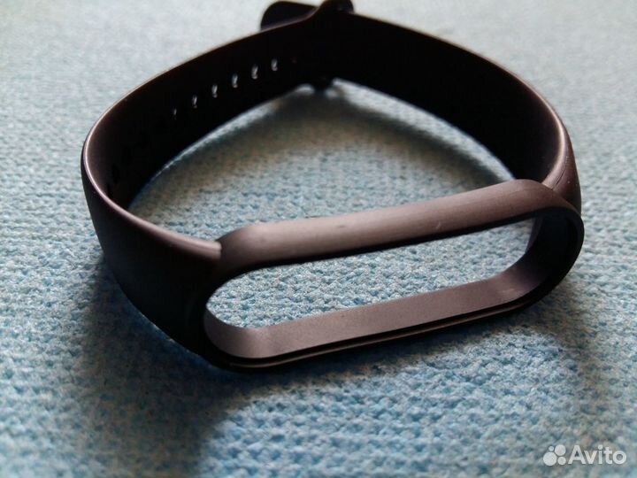 Браслет для фитнес трекера Mi Band 5 / 6 (чёрный)