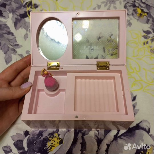 Шкатулка музыкальная