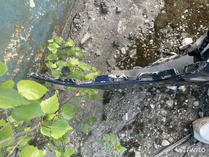 Бампер передний гольф 6 с форсунками