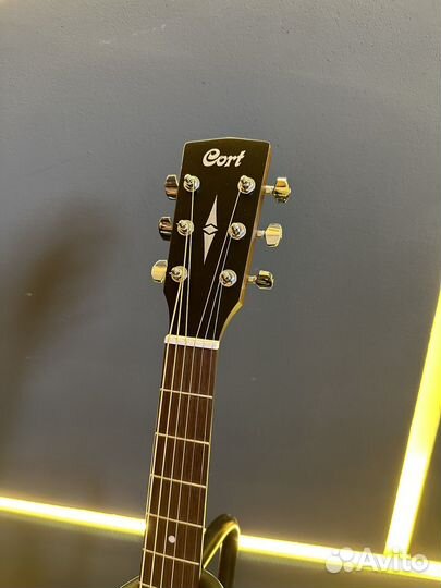 Электроакустическая гитара Cort