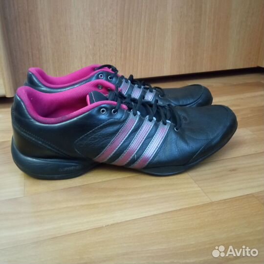 Кроссовки Adidas оригинал 40