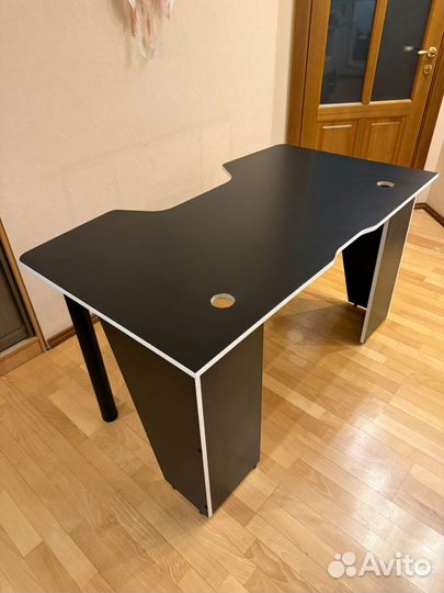 Компьютерный игровой стол