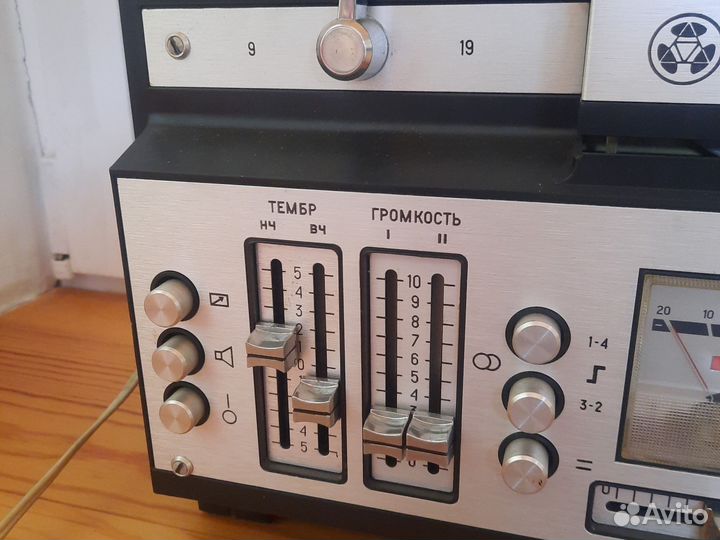 Катушечный магнитофон