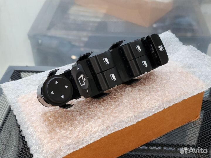 Блок кнопок стеклоподъемников Peugeot Citroen