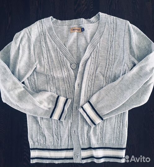 Одежда школьная состояние новых