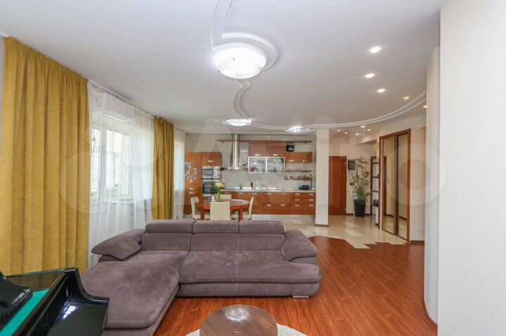 4-к. квартира, 140 м², 5/5 эт.