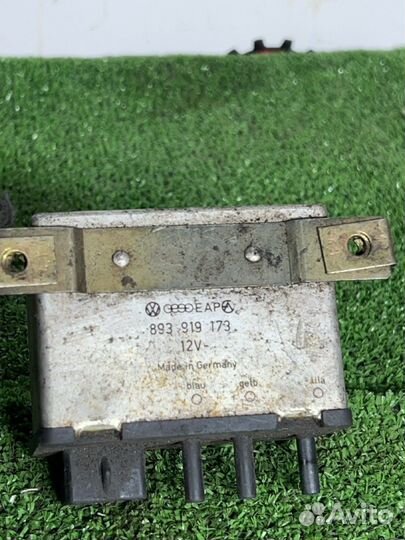 Блок управления Audi 100 100