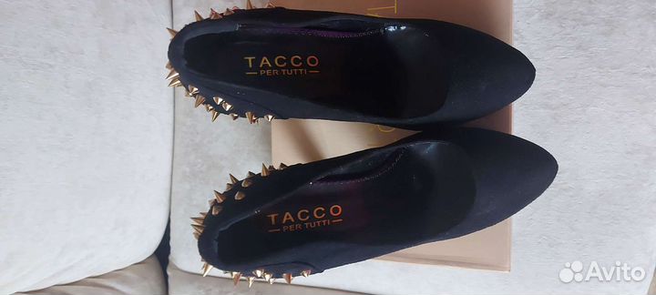 Туфли с шипами