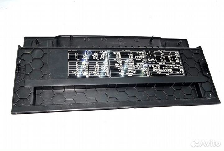 Крышка бардачка правая салонная mercedes-benz Actr